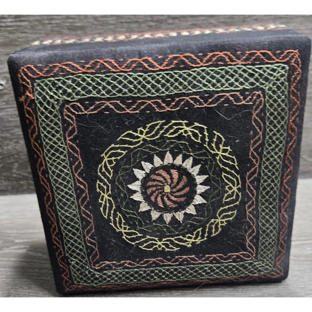 Vintage Embroidered Black Suede Cow Leather Jewelry Box 2 Tier Tray 6x5In